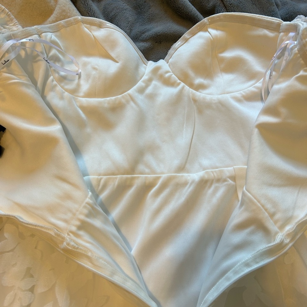 lulus off the shoulder white mini dress, size L - Picture 5 of 7